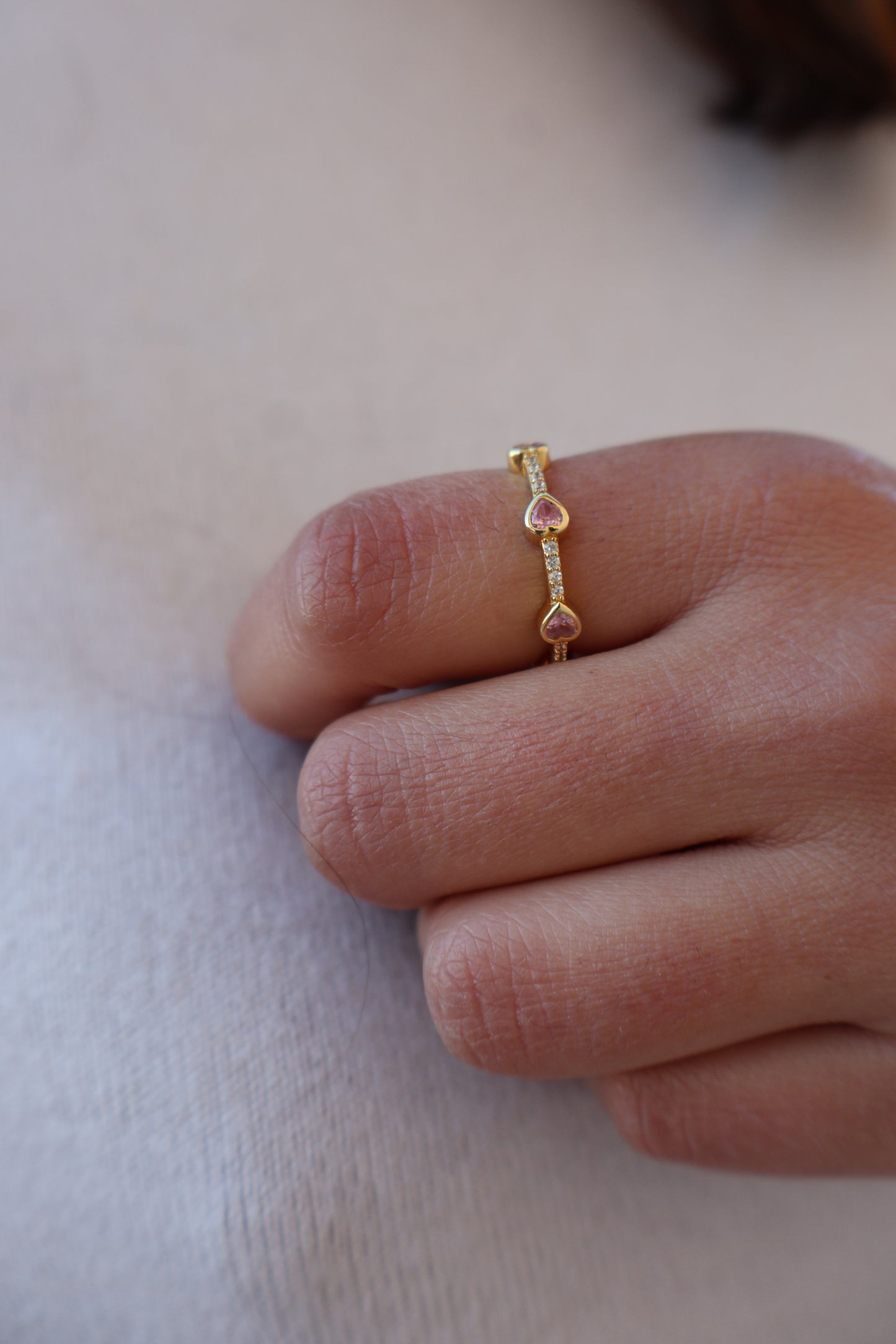 Anillo Lovers de plata 925, pieza única con detalles delicados y sofisticados, perfecta para regalar a tu ser querido