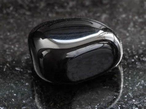 Piedra mineral onix negro