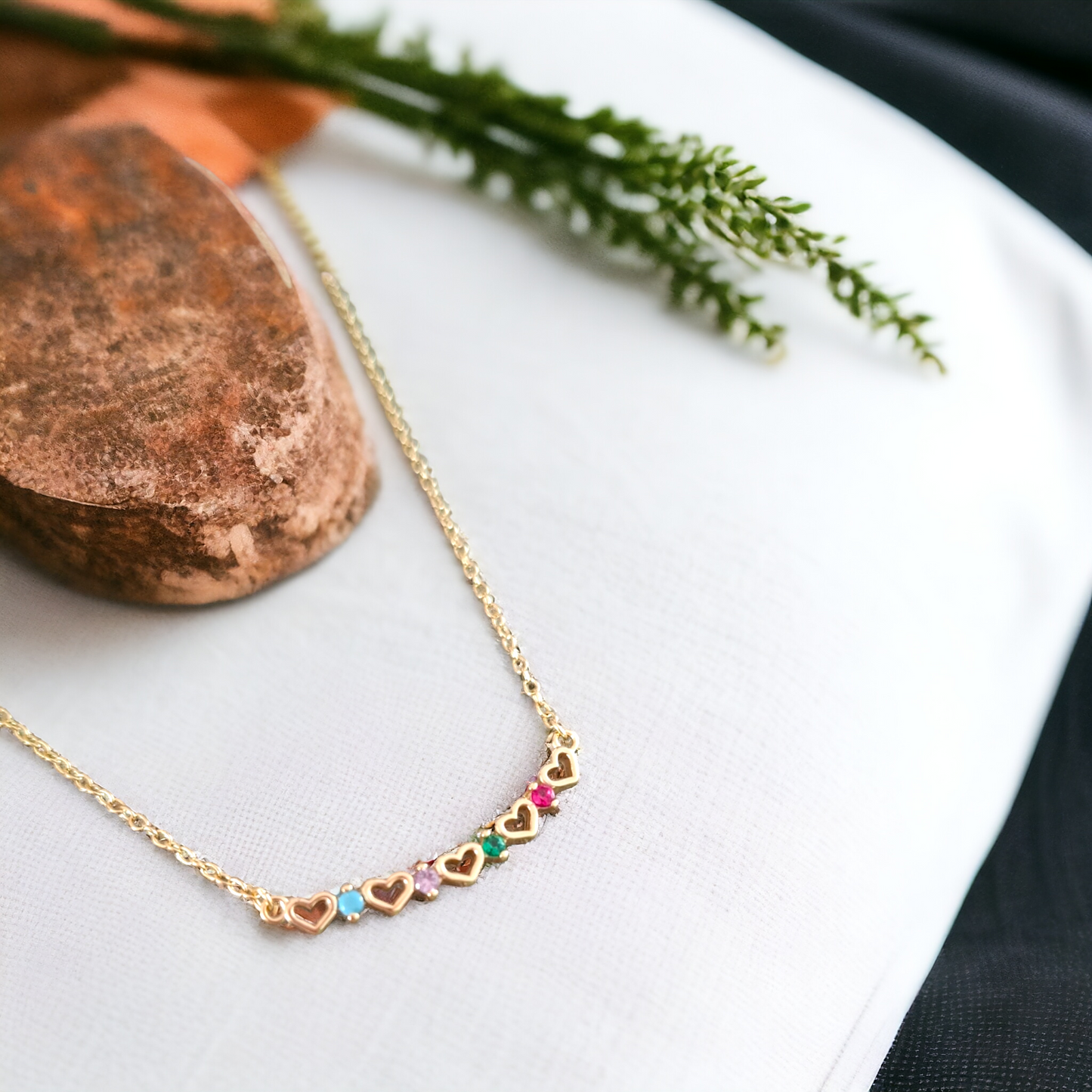 Collar corazones con circonitas ideal para regalos mujer